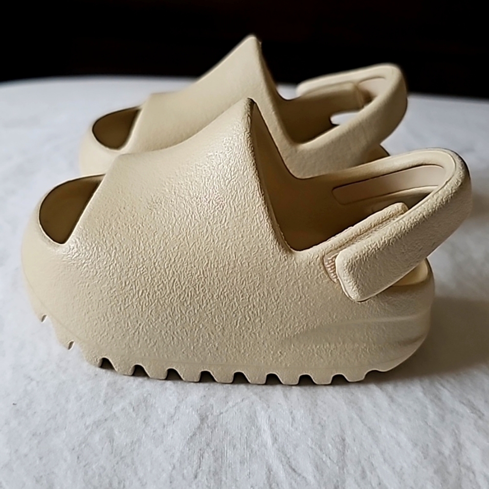 YEEZY INFANT SLIDE